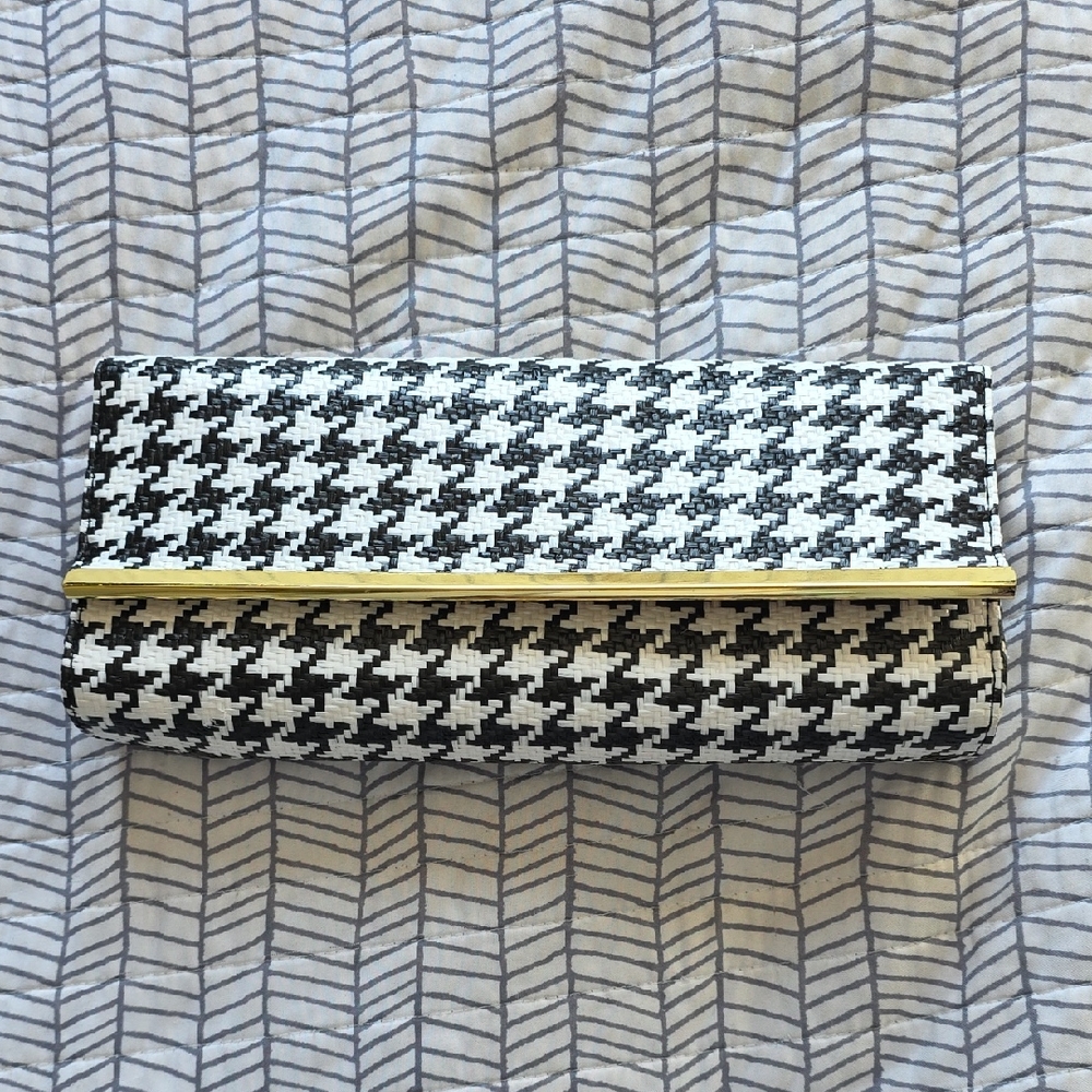 Joan Rivers Black and White Houndstooth Clutch